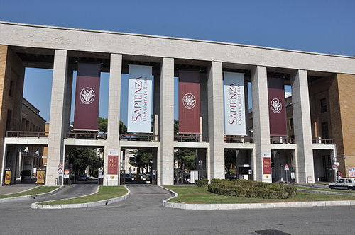 Sapienza_entrance_2.jpg
